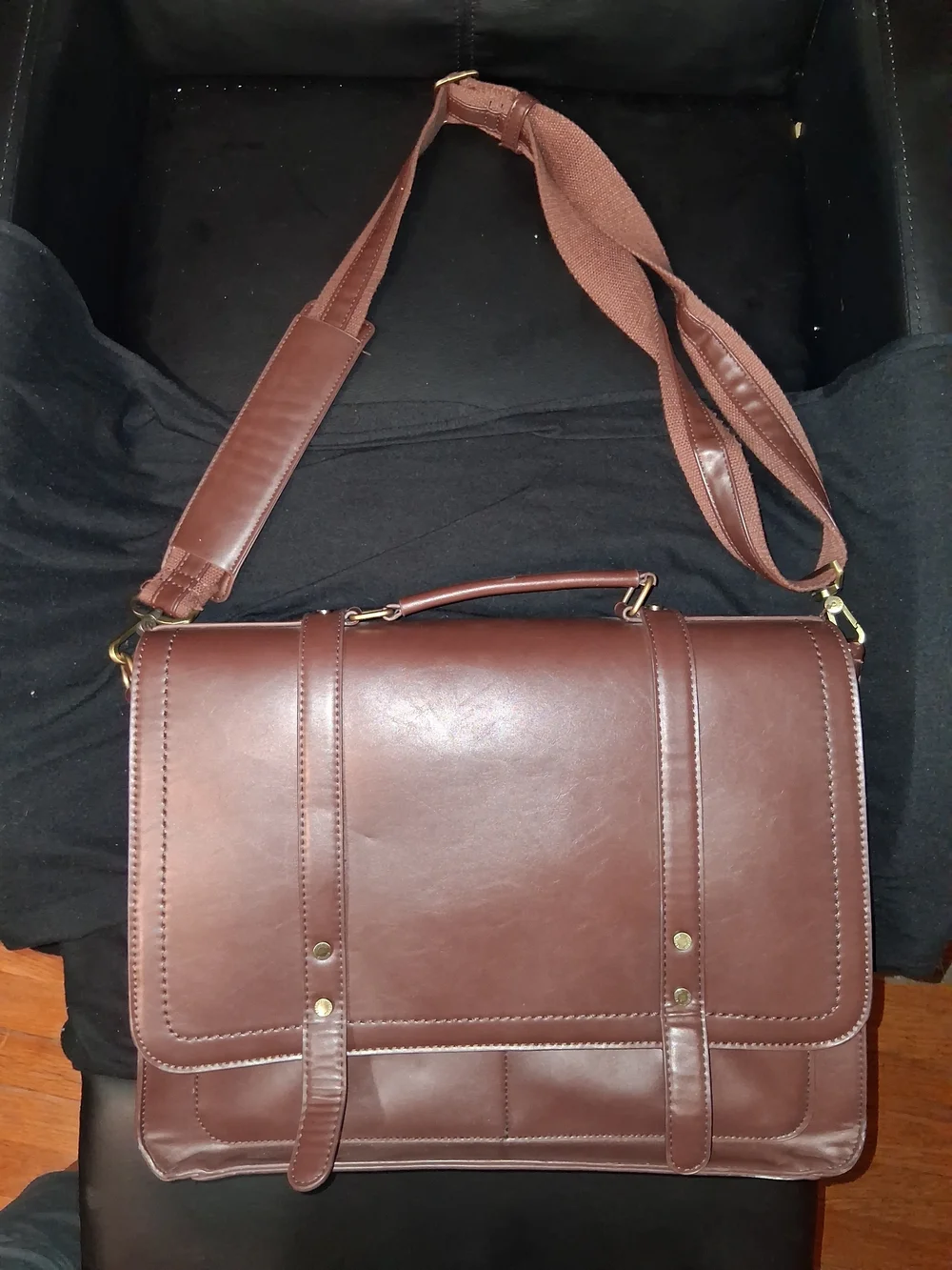 ESCOCI Leather Messenger